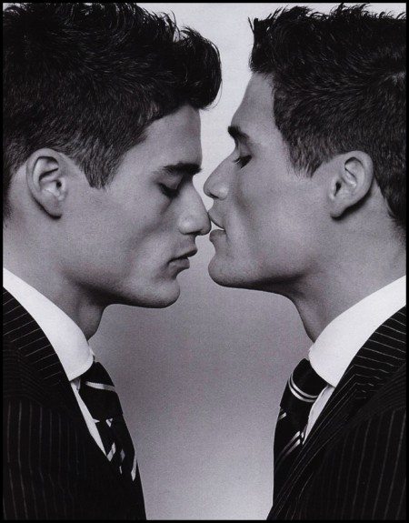 Juan e Cesar, i provocanti gemelli di Vogue Italia