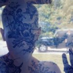 Pistole, caramelle e nudit&agrave; per Steven Klein - Thumbnail
