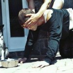 Pistole, caramelle e nudit&agrave; per Steven Klein - Thumbnail