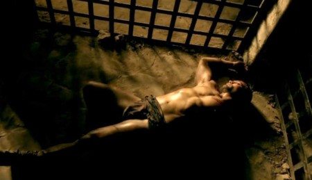 Prima scena di sesso gay tra gladiatori in "Spartacus"