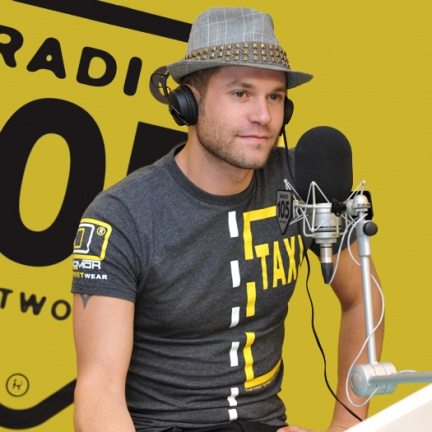 Simone Rugiati, sexy chef naufragato tra i vip