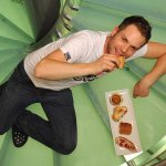 Simone Rugiati, sexy chef naufragato tra i vip - Thumbnail