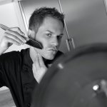 Simone Rugiati, sexy chef naufragato tra i vip - Thumbnail