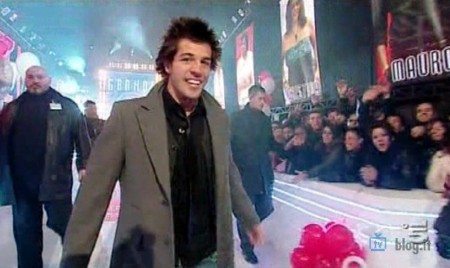 L'uscita di Giorgio, quasi vincitore del GF 10