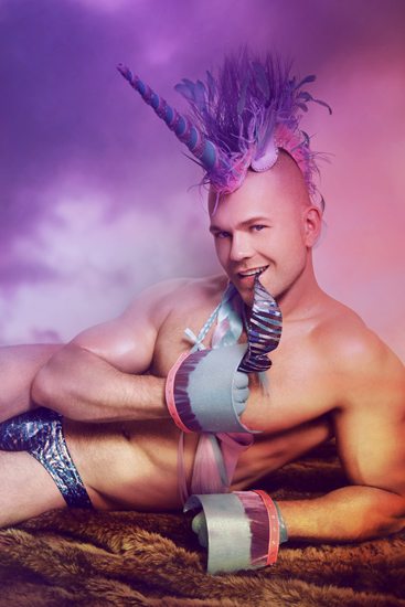 Finalmente arriva David, sexy-unicorno di Exterface