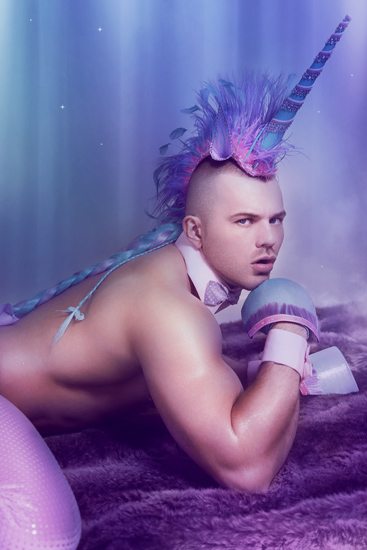 Finalmente arriva David, sexy-unicorno di Exterface