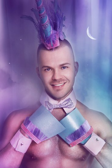 Finalmente arriva David, sexy-unicorno di Exterface