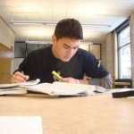 Bulli e secchioni, il fascino degli intellettuali - Thumbnail