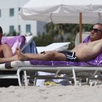 Cannavaro ci regala il primo torso nudo della stagione - Thumbnail