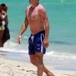 Cannavaro ci regala il primo torso nudo della stagione - Thumbnail