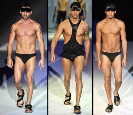 Nudi e leather per l'estate Armani