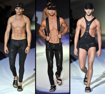 Nudi e leather per l'estate Armani