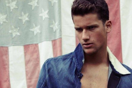 Arthur, un sexy bunny brasiliano per Isidro