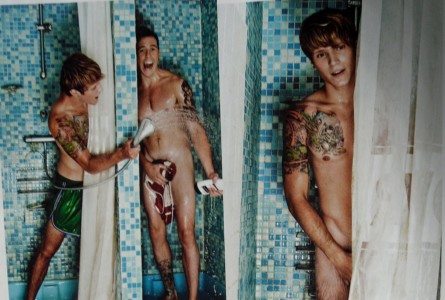 Tornano i McFly, e si spogliano per il magazine gay