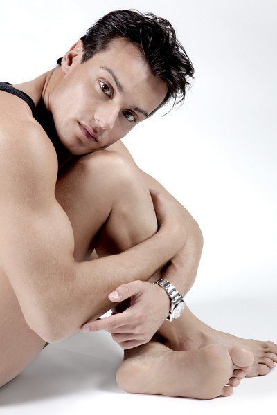 Mattia, da Savona alla Versilia per vincere Mister Gay
