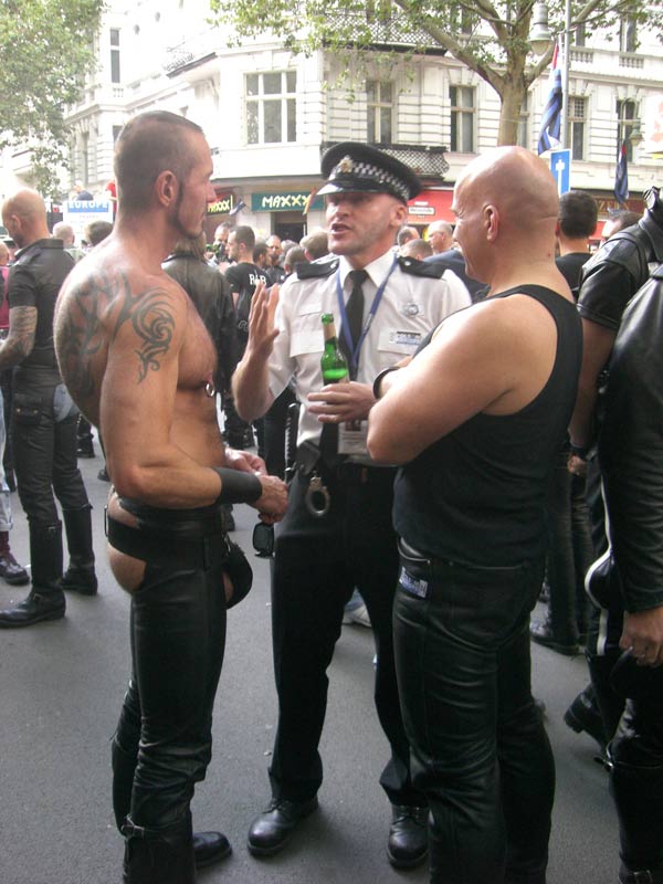 Pelle, fetish e borchie: ecco il Folsom Europe