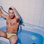 Teamm8 punta sull'allenatore australiano in vasca da bagno - Thumbnail