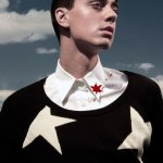 Peter Pan o Catwoman? Le icone giovanili in chiave artistica - Thumbnail