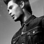 Peter Pan o Catwoman? Le icone giovanili in chiave artistica - Thumbnail