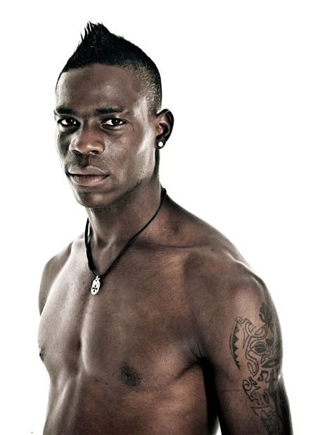 Mario Balotelli, la bellezza nera del calcio italiano
