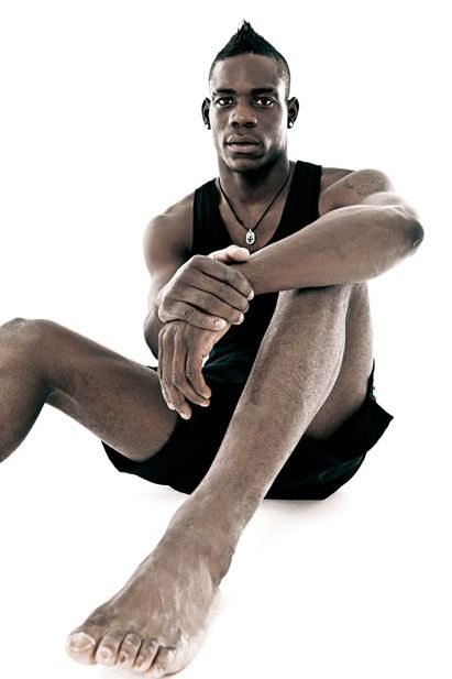 Mario Balotelli, la bellezza nera del calcio italiano