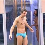 Grande Fratello, prima doccia hot di Clivio - Thumbnail