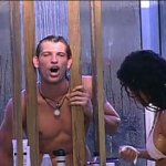 Grande Fratello, prima doccia hot di Clivio - Thumbnail
