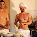 La sensualit&agrave; degli uomini delle Alpi nel calendario 2011 - Thumbnail