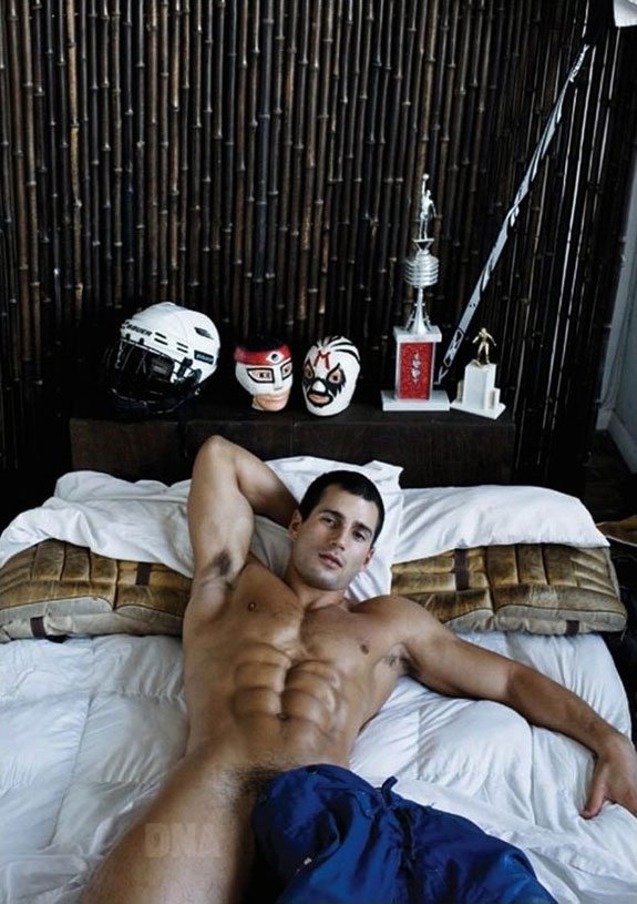 Todd Sanfield: un trionfo di muscoli per DNA di novembre