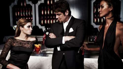 The Red Affaire, il calendario Campari con Benicio del Toro