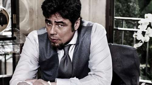 The Red Affaire, il calendario Campari con Benicio del Toro