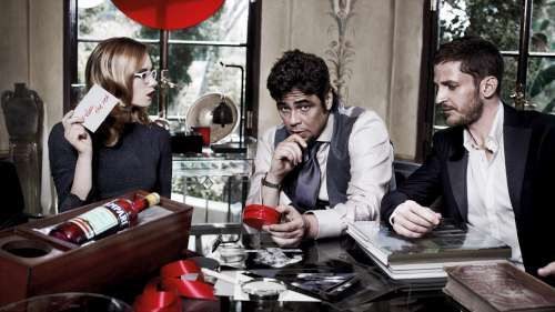 The Red Affaire, il calendario Campari con Benicio del Toro