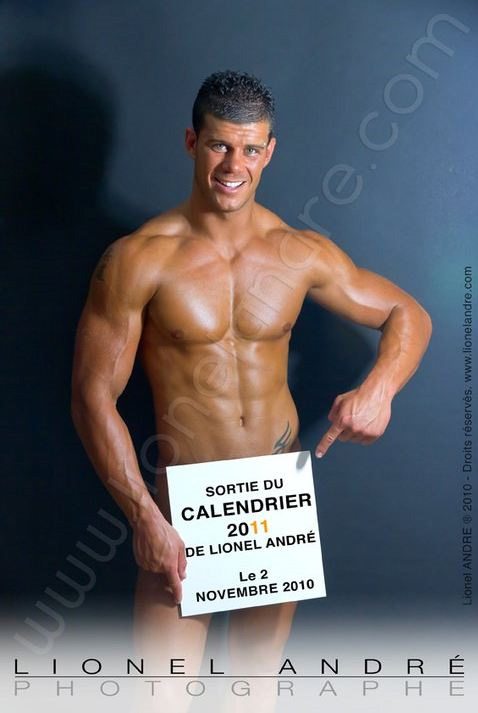I Boys pi&ugrave; belli di Francia nel calendario di Lionel Andr&eacute;