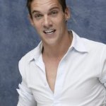 Jonathan Rhys Meyers, bellezza regale - Thumbnail