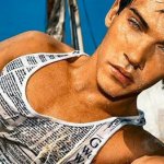 Jonathan Rhys Meyers, bellezza regale - Thumbnail