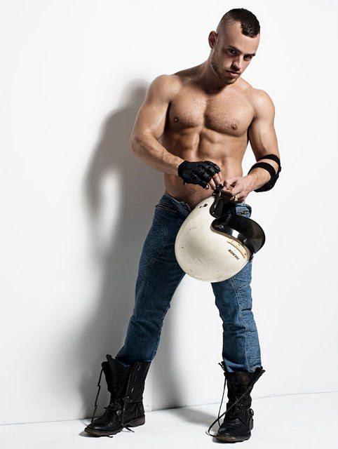 Bellezze pre-natalizie: Chase Hostler