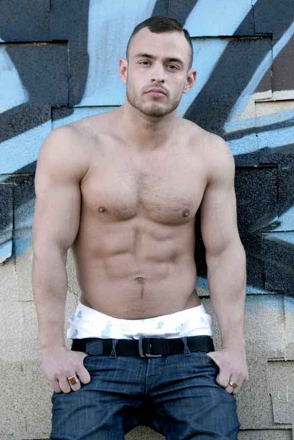 Bellezze pre-natalizie: Chase Hostler