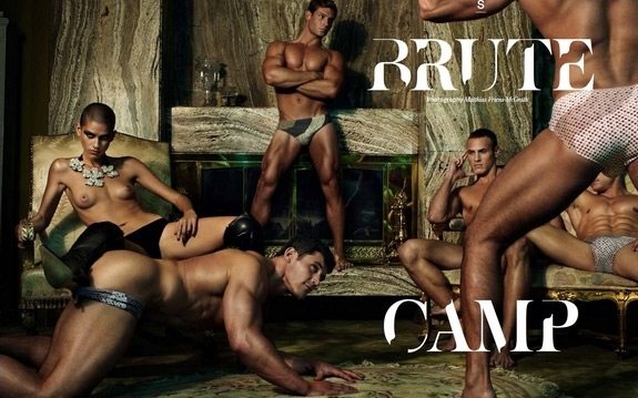 Uno contro tutti: la hot gang bang di Brute Camp