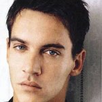 Jonathan Rhys Meyers, bellezza regale - Thumbnail