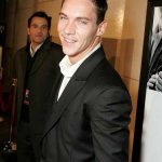 Jonathan Rhys Meyers, bellezza regale - Thumbnail