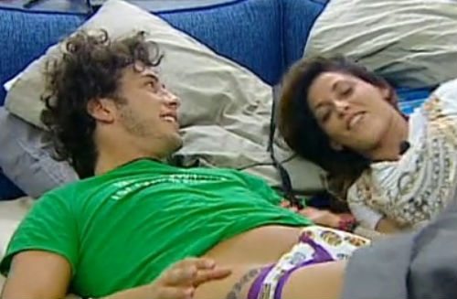 Grande Fratello: e sotto l'Albero le foto hot