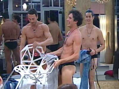 Grande Fratello: e sotto l'Albero le foto hot
