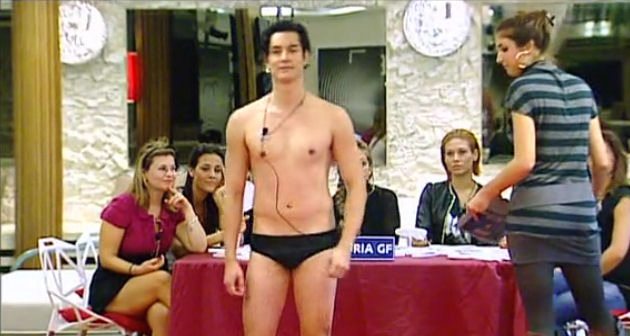 Grande Fratello: e sotto l'Albero le foto hot