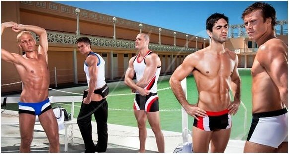 Fine d'anno hot con i modelli della collezione Narciso