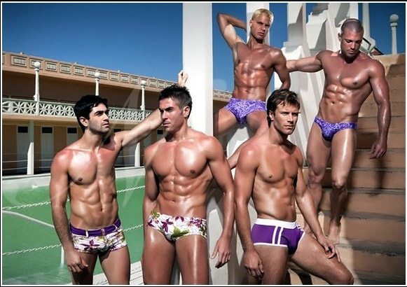 Fine d'anno hot con i modelli della collezione Narciso