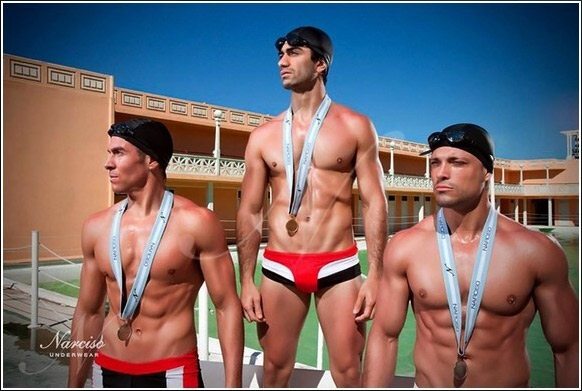 Fine d'anno hot con i modelli della collezione Narciso