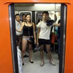 Tutti in mutande nella metro di New York - Thumbnail