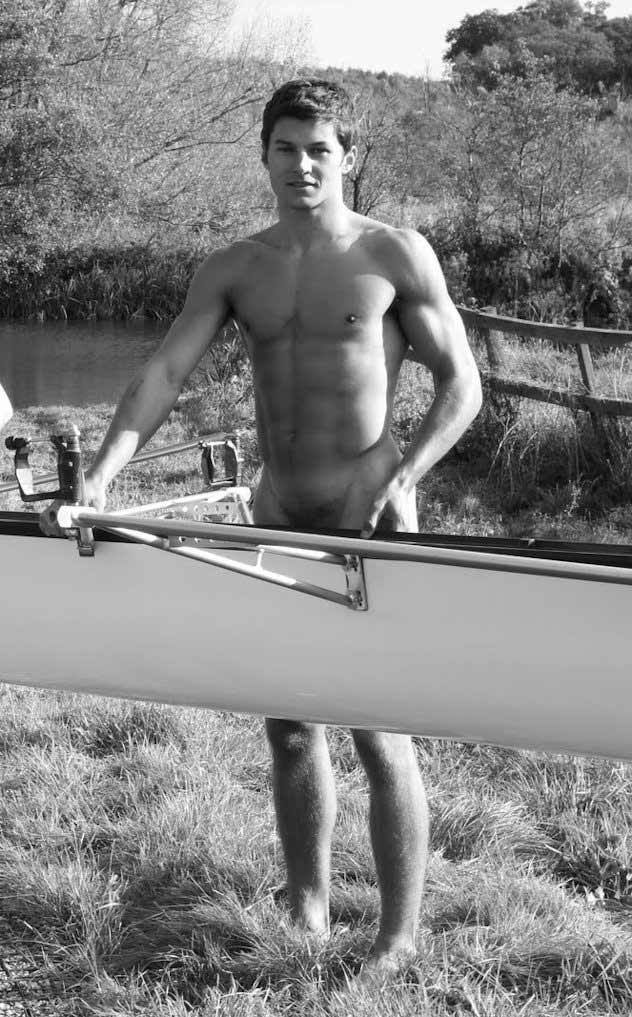 Alla Warwick University vanno in canoa... nudi