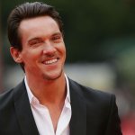 Jonathan Rhys Meyers, bellezza regale - Thumbnail