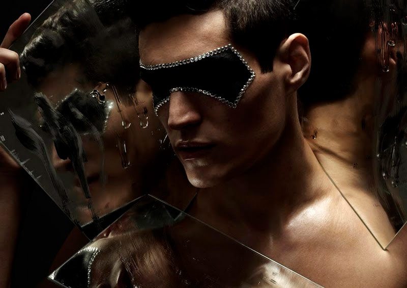Magomed Dadakaev: fascino di trucco, giochi di luci e oro